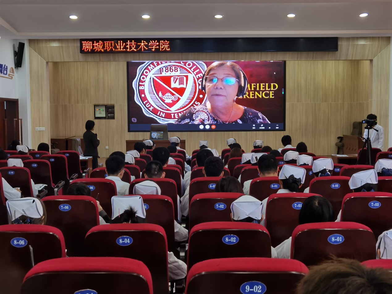 說(shuō)明: D:\2020-2021-2\中美合作辦學(xué)班\合作辦學(xué)上課\授課照片\FB1BAF761E8A89B41C26B1CAE90EE151.jpg
